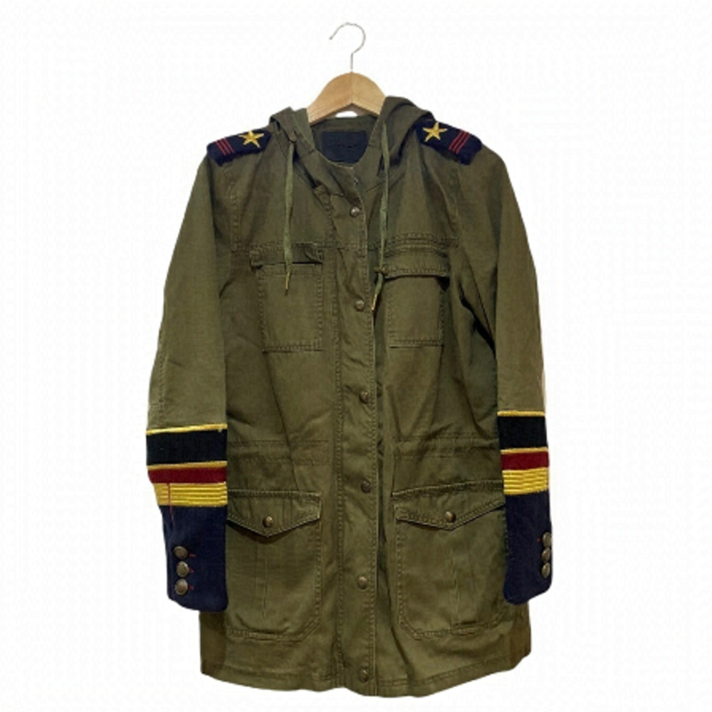 Blank NYC lined and hooded army green jacket with cuff & shoulder detail…